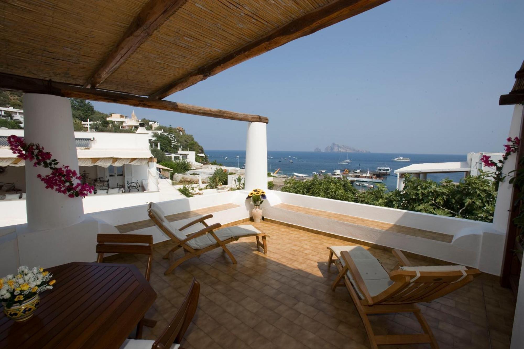Hotel Tesoriero Panarea Bagian luar foto
