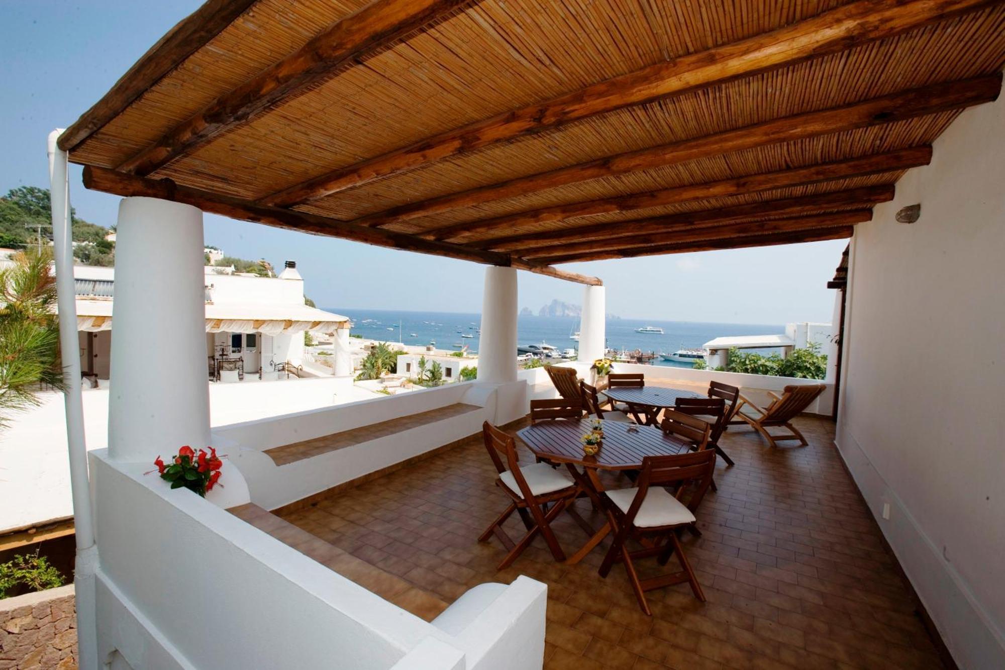 Hotel Tesoriero Panarea Bagian luar foto