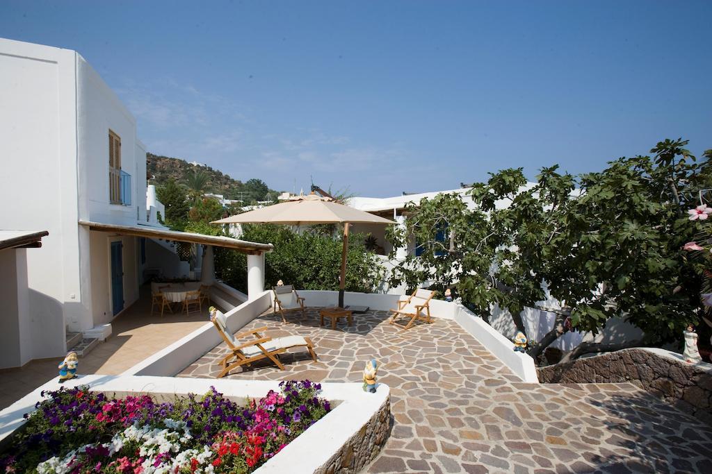 Hotel Tesoriero Panarea Bagian luar foto