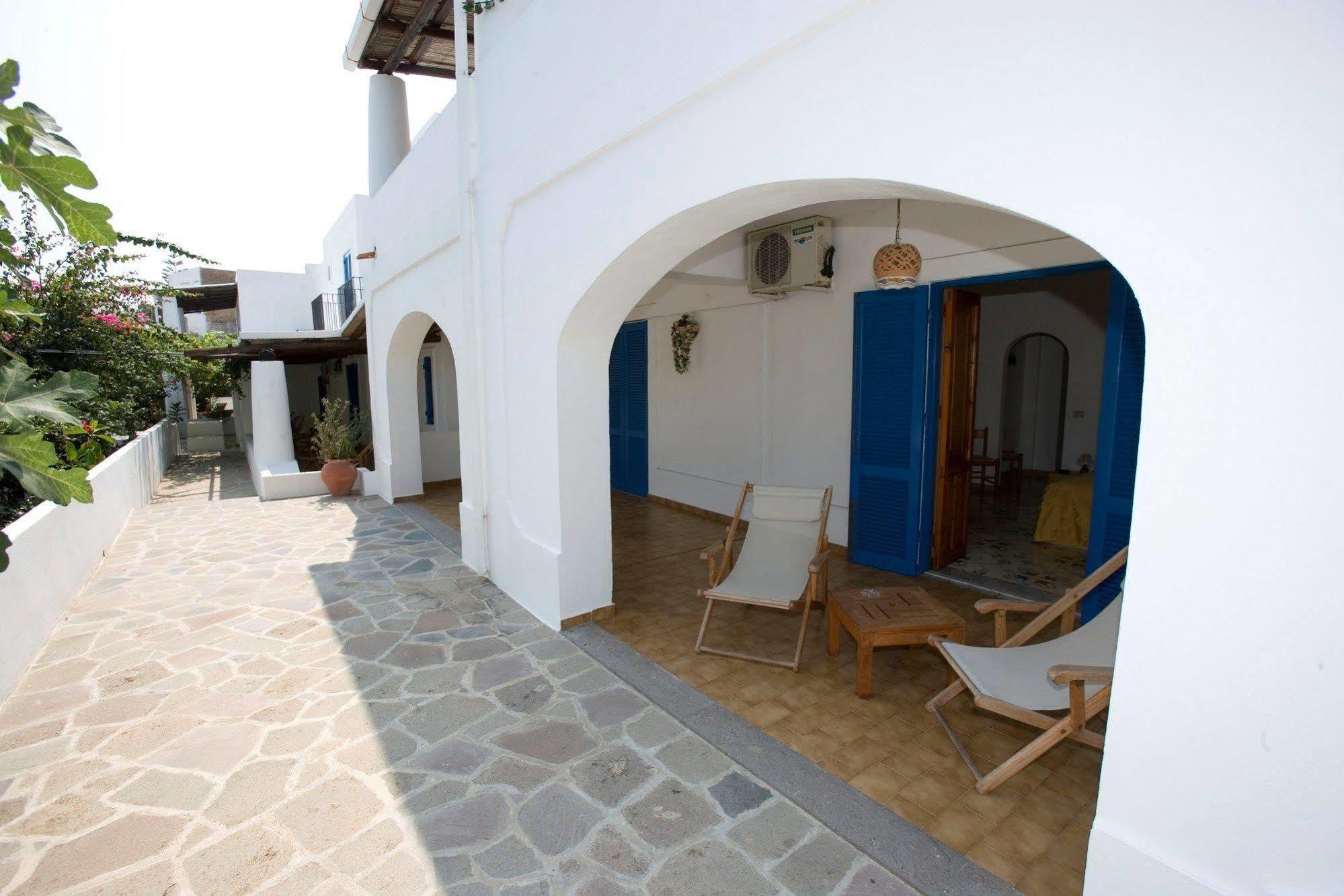 Hotel Tesoriero Panarea Bagian luar foto